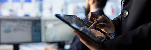 Centro de control y monitoreo desde una tableta ejecutiva - Grupo Versor